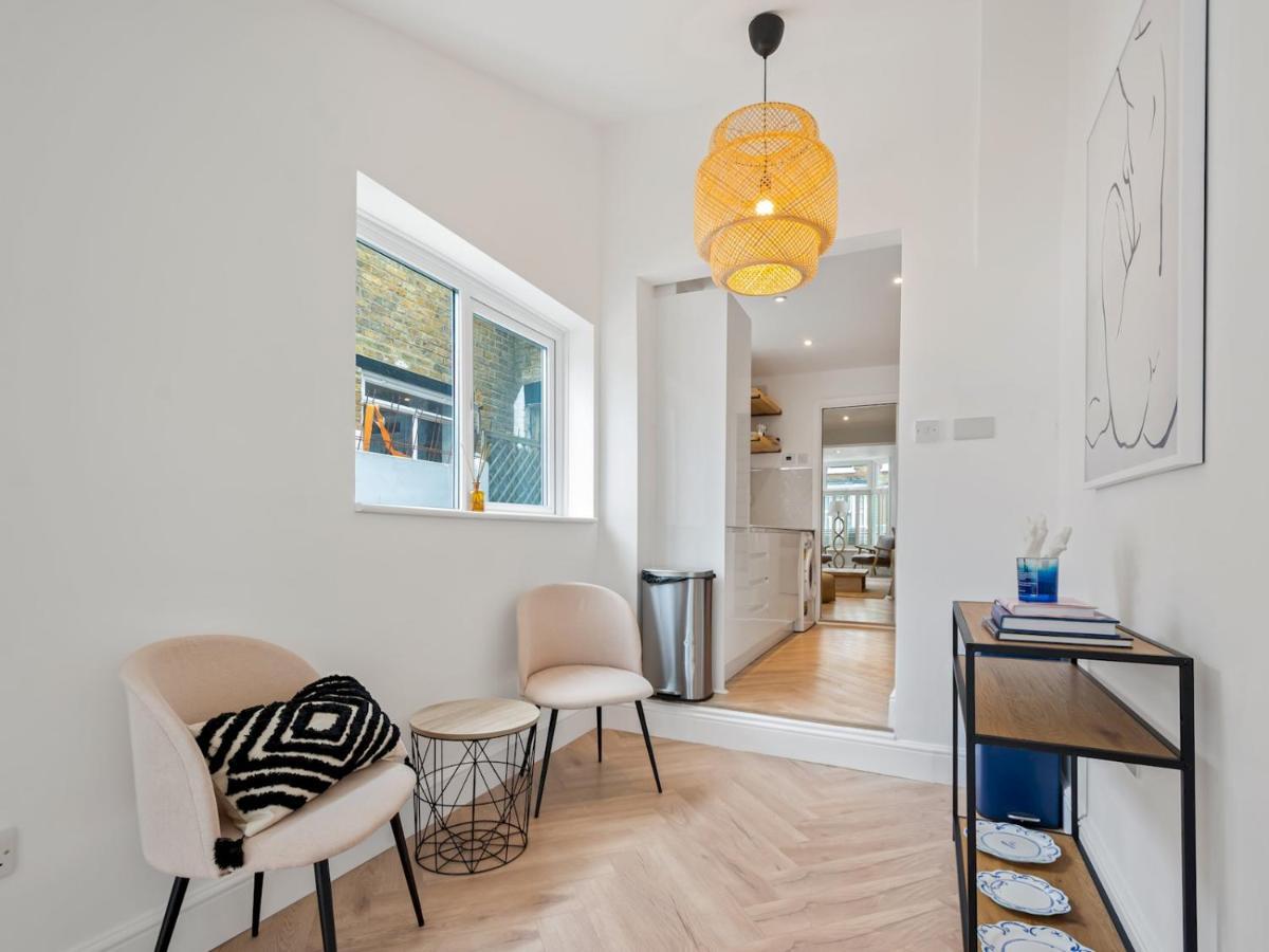 Pass The Keys 3 Bed Scandi Heaven Minutes From The Beach Whitstable Exterior photo